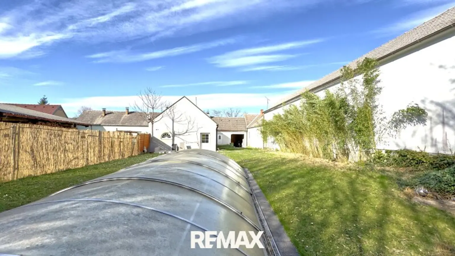 Garten - überdachter Pool