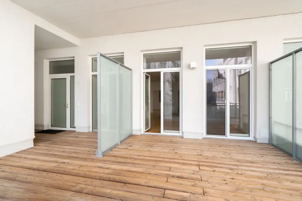 Nähe Landstraße: Moderne 3-Zimmer Wohnung mit Balkon und TG-Parkplatz zu mieten!