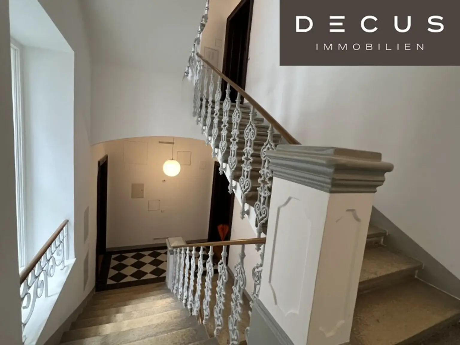 RESIDIEREN AM STADTPARK | ELEGANTE DACHGESCHOSSWOHNUNG | RUHIGE HOFSEITIGE 12 m2 TERRASSE | 4 ZIMMER | 2 BÄDER