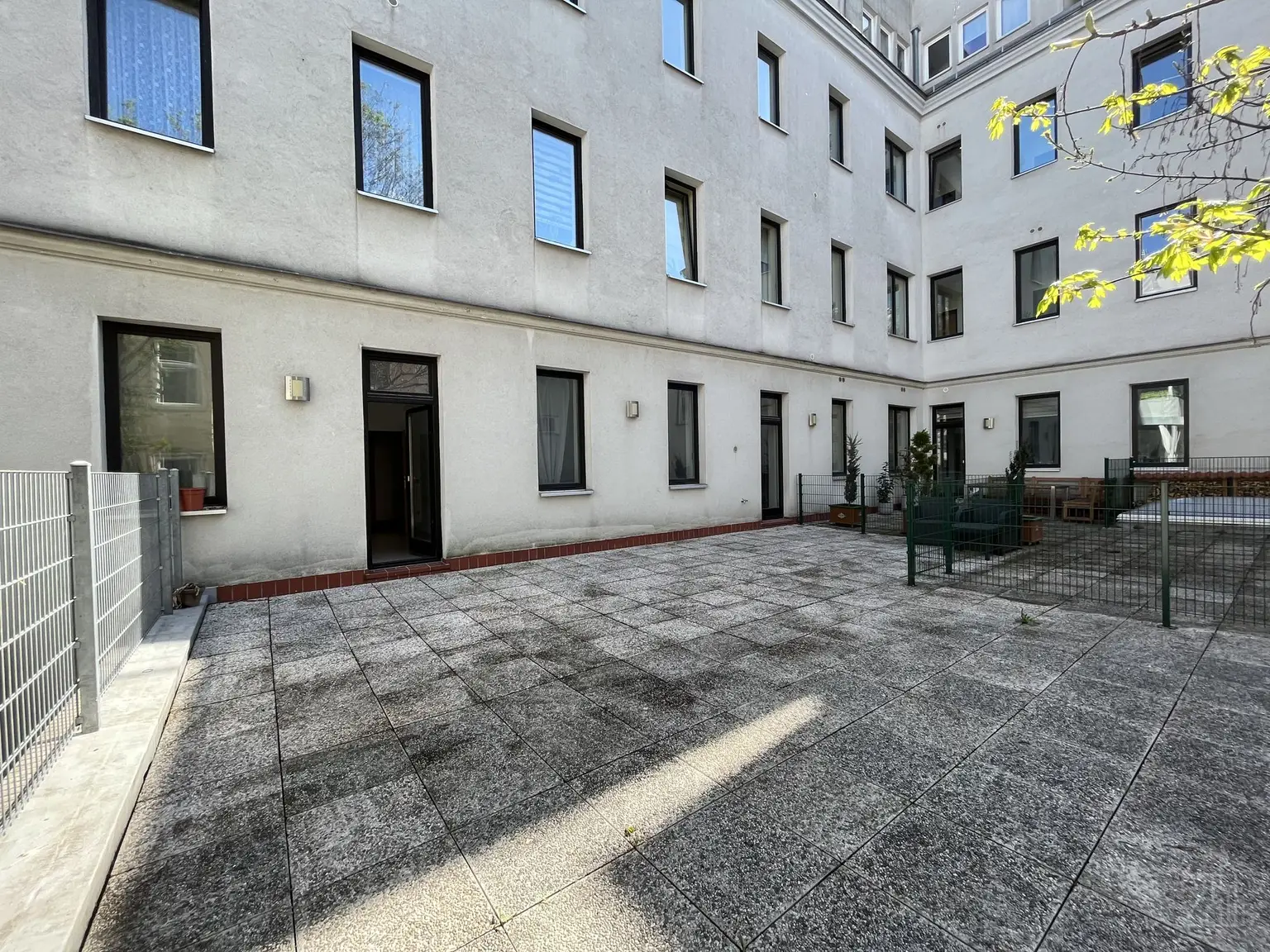 Familien-Wohnung mit großer Terrasse| Bezugsfertig & Provisionsfrei!