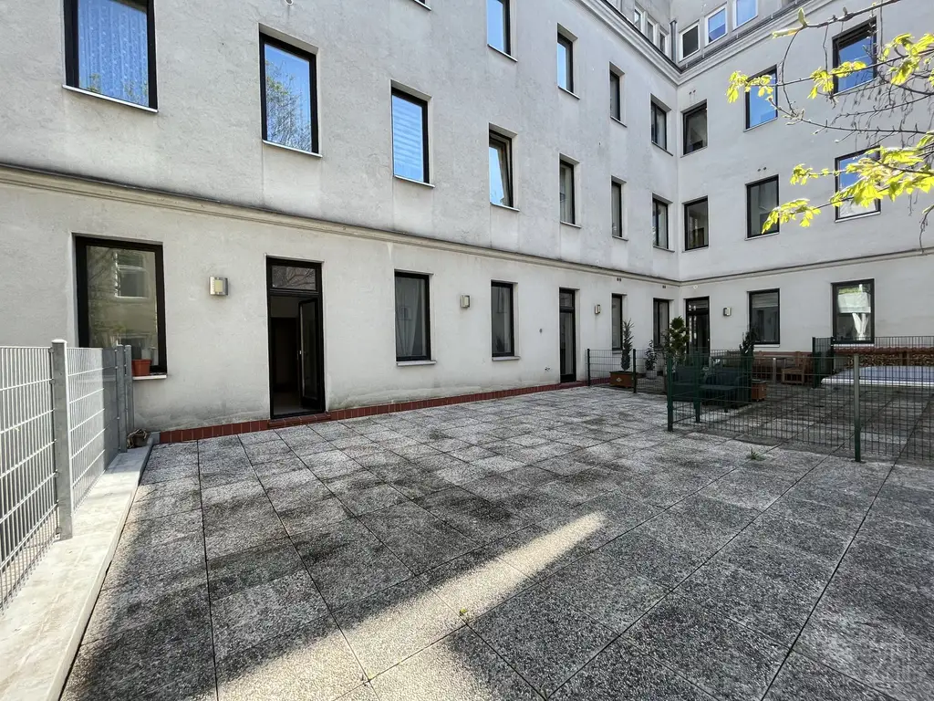Familien-Wohnung mit großer Terrasse| Bezugsfertig & Provisionsfrei!