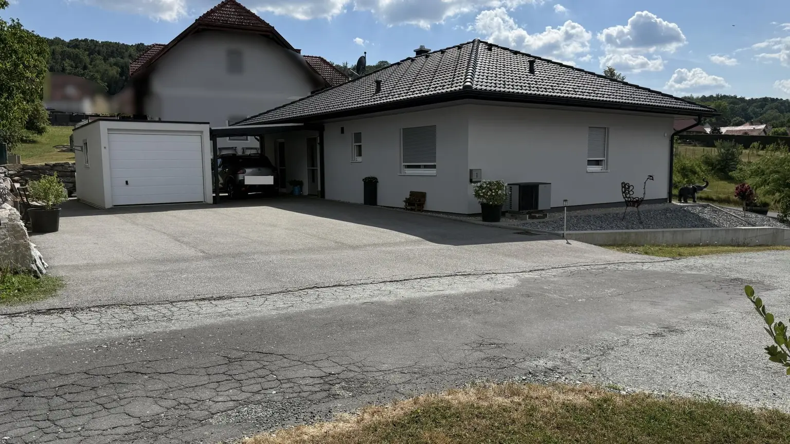 Garage und Carport