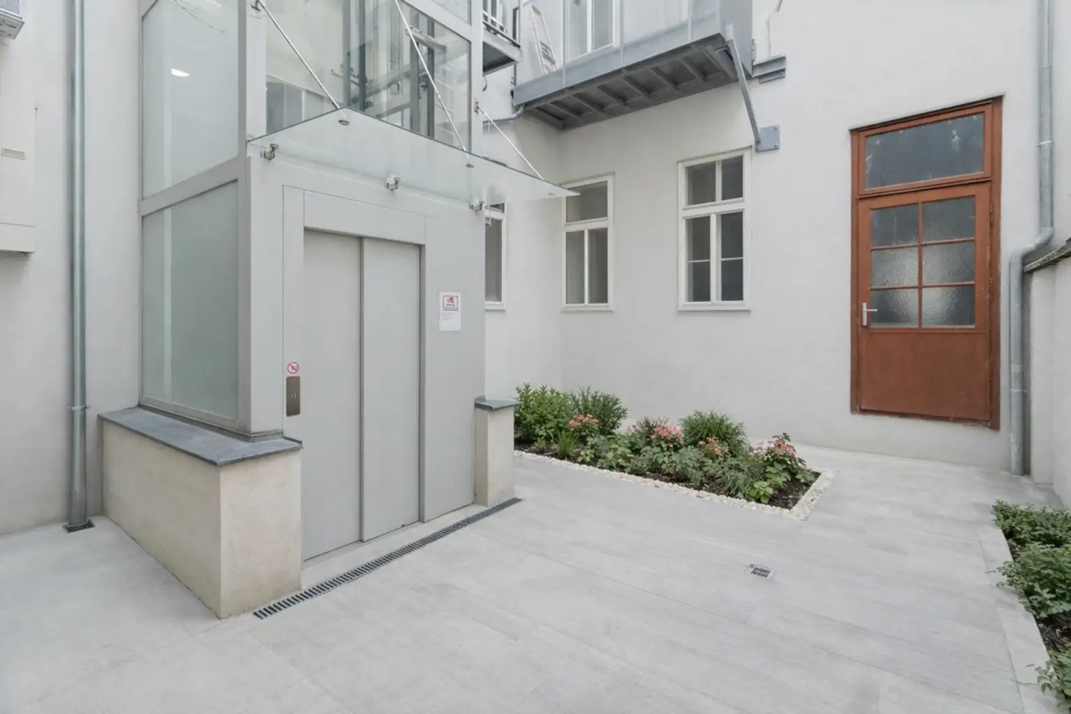 T | ++ EXKLUSIVES CITY-LOFT ++ DG-Wohnung mit Loggia und Balkon | Prima Service Immobilien