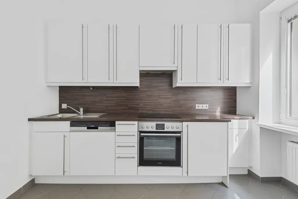 ALTHIETZING: Hervorragender Grundriss 2-Zimmer + Küche + Kabinett + Schrankraum