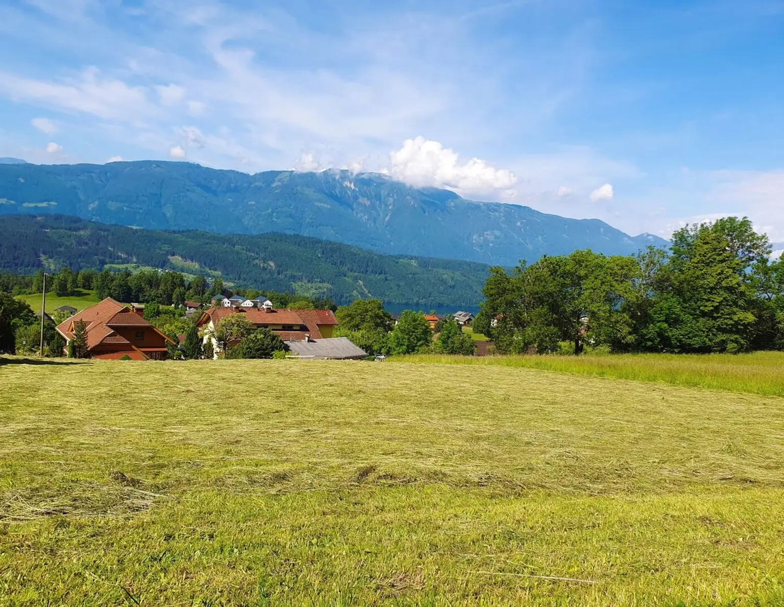 Exklusives Baugrundstück mit Berg- und Seeblick am Millstätter See / Kärnten
