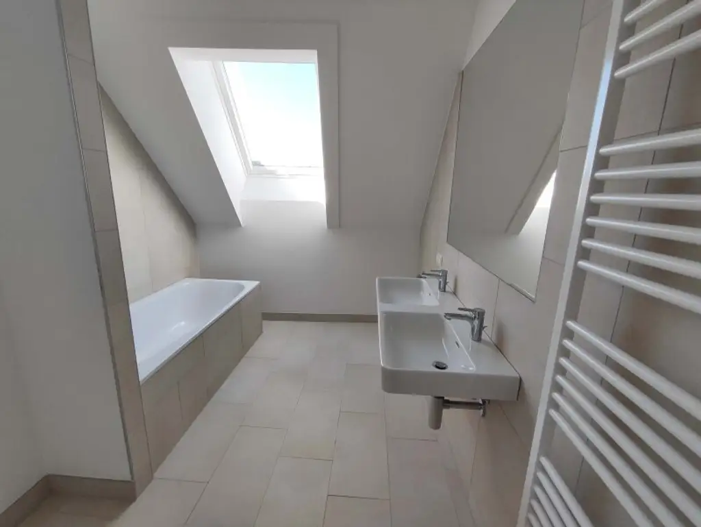 NEUBAU DACHGESCHOß-3-Zimmer-ERSTBEZUG mit Balkon in 1210 Wien! Top 2/43