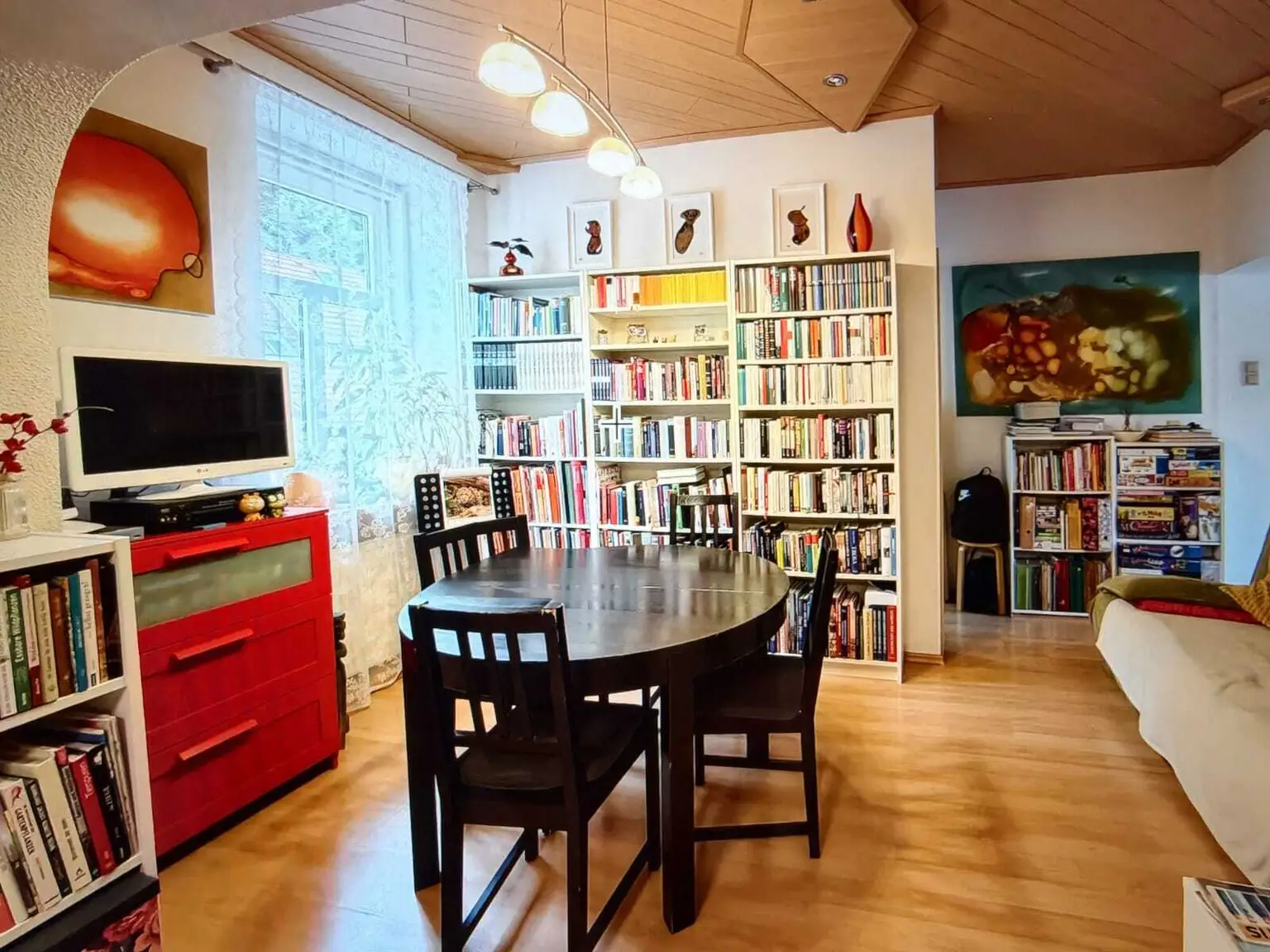 Anlegerwohnung: Drei Zimmerwohnung mit Balkon und Wintergarten!