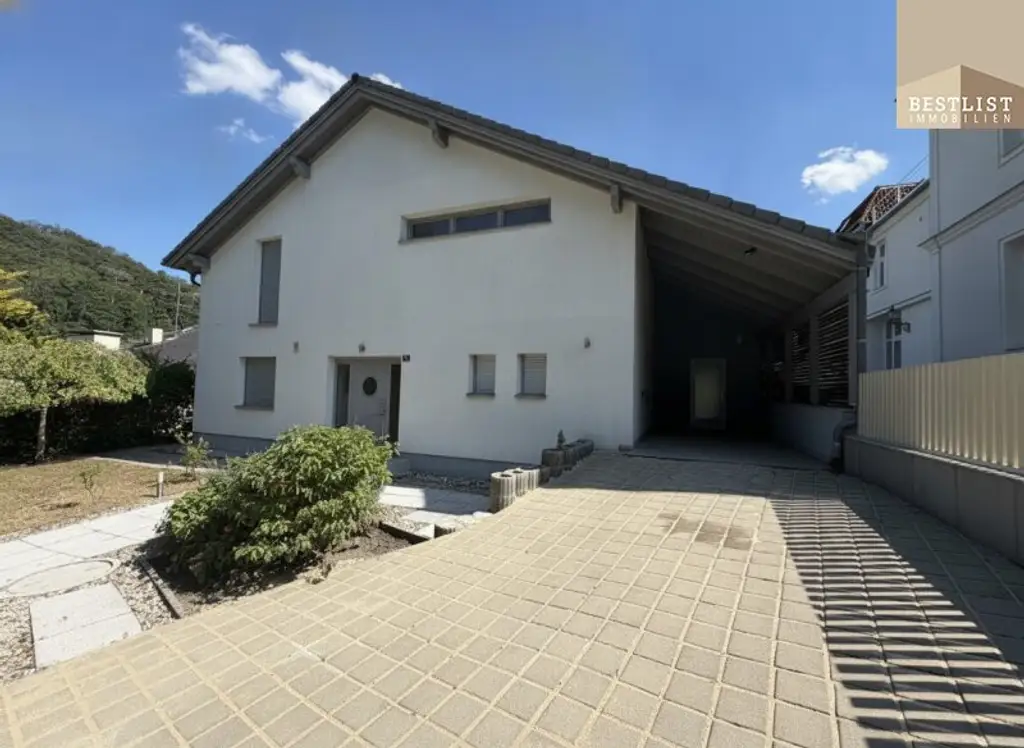 Moderne Eleganz trifft Naturidylle – energieeffizientes Einfamilienhaus mit großzügiger Terrasse in der Hinterbrühl