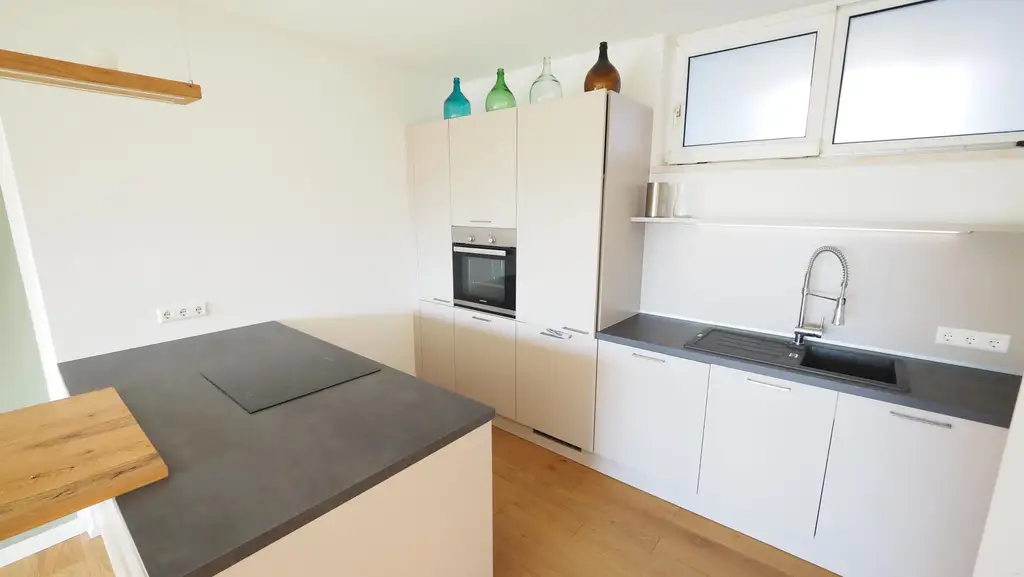 8600 Bruck/Mur - Sonnenwohnung im obersten Stockwerk mit Loggia