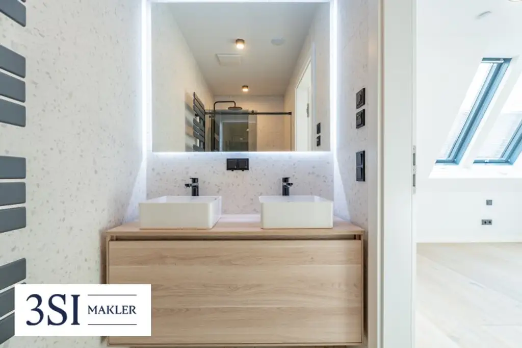 Modernes Wohnen über den Dächern: Charmante 2-Zimmer-Dachgeschoßwohnung mit Terrasse
