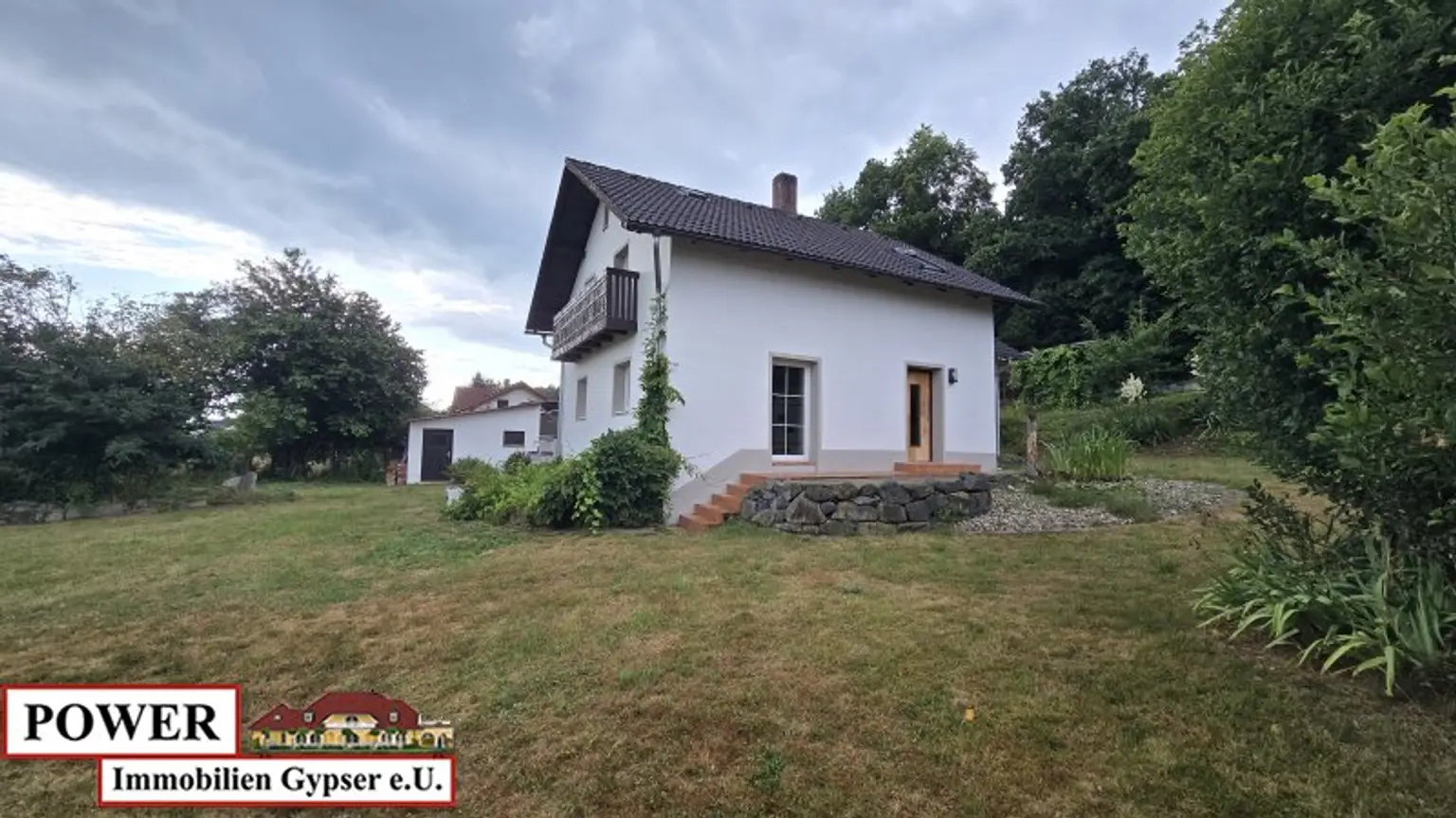 Einfamilienhaus in Waldrandlage / großes Grundstück - Ihr neues Zuhause !