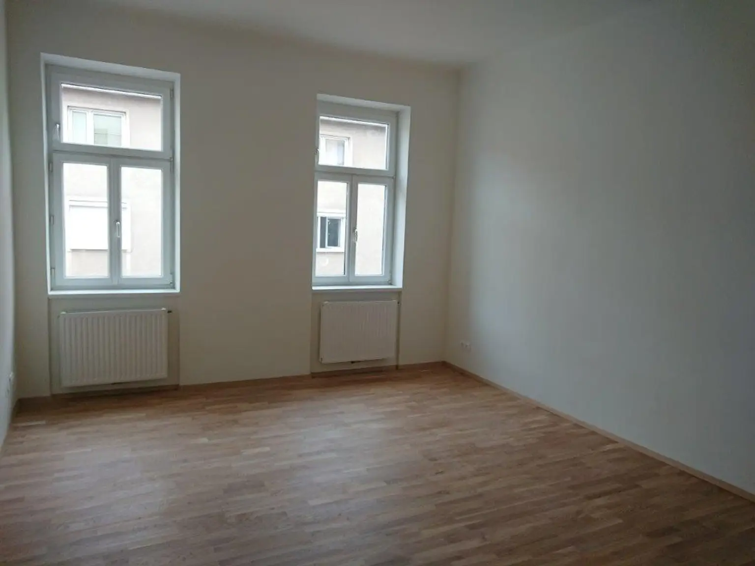 Provisionsfrei | 2,5 Zimmer | 77 m² | Ideal als Studenten WG | 3. Stock ohne Lift | 1050 Wien