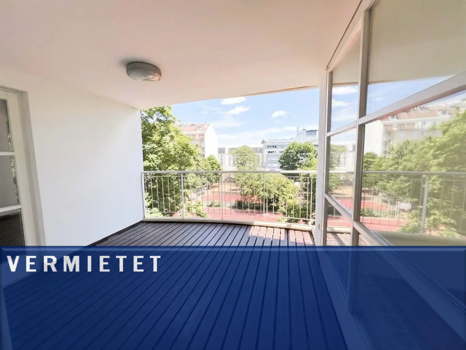 Ansprechende 3-Zimmer-Wohnung in Botschaftsviertel