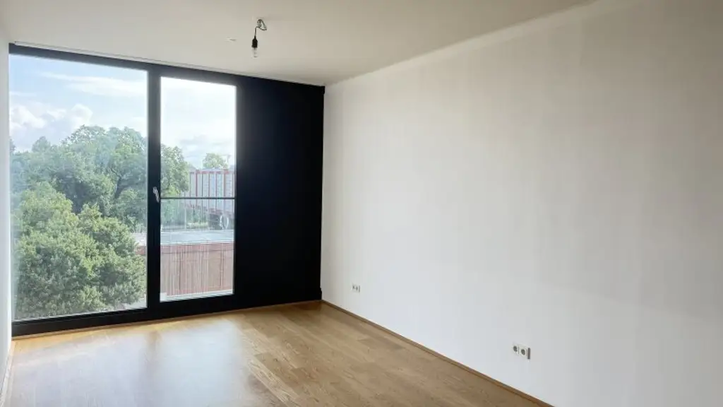 UNBEFRISTETE 4-Zimmer im Neubau mit Freifläche