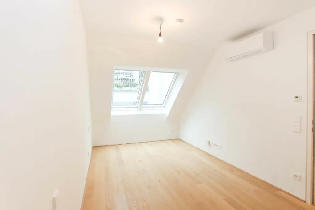 Erstklassiger DG-Wohntraum mit Balkon!