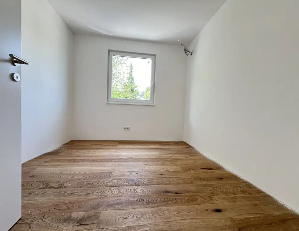 Erstbezug - Moderne 3-Zimmerwohnung mit 2 Balkonen und Parkplatz