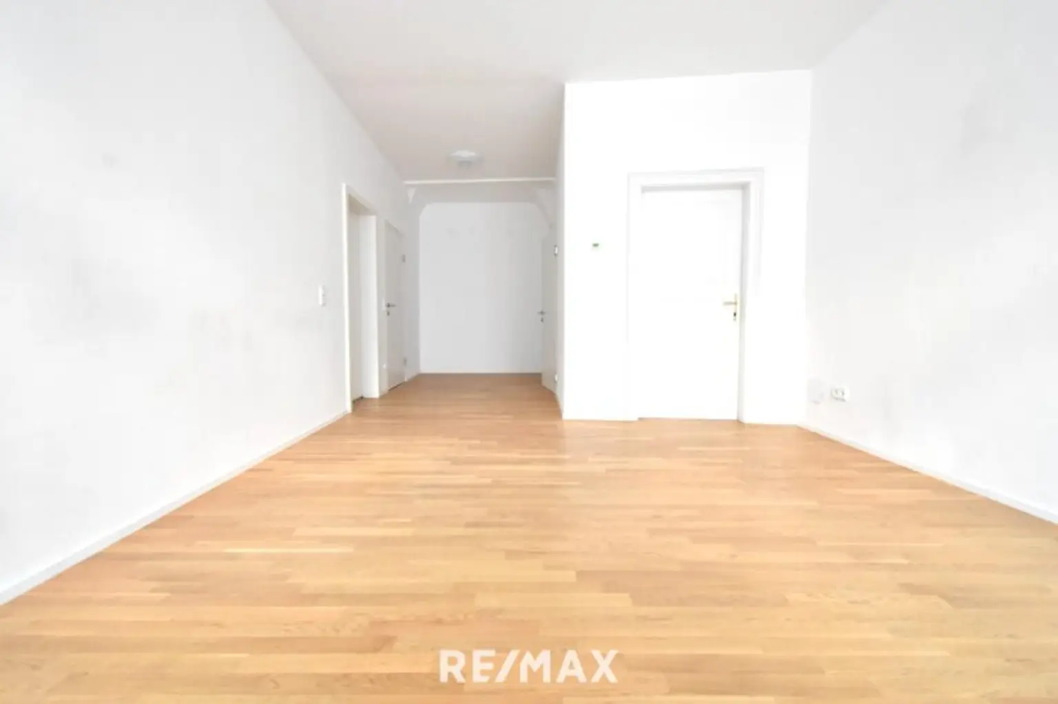 Bürofläche mit Blick zum Eingang