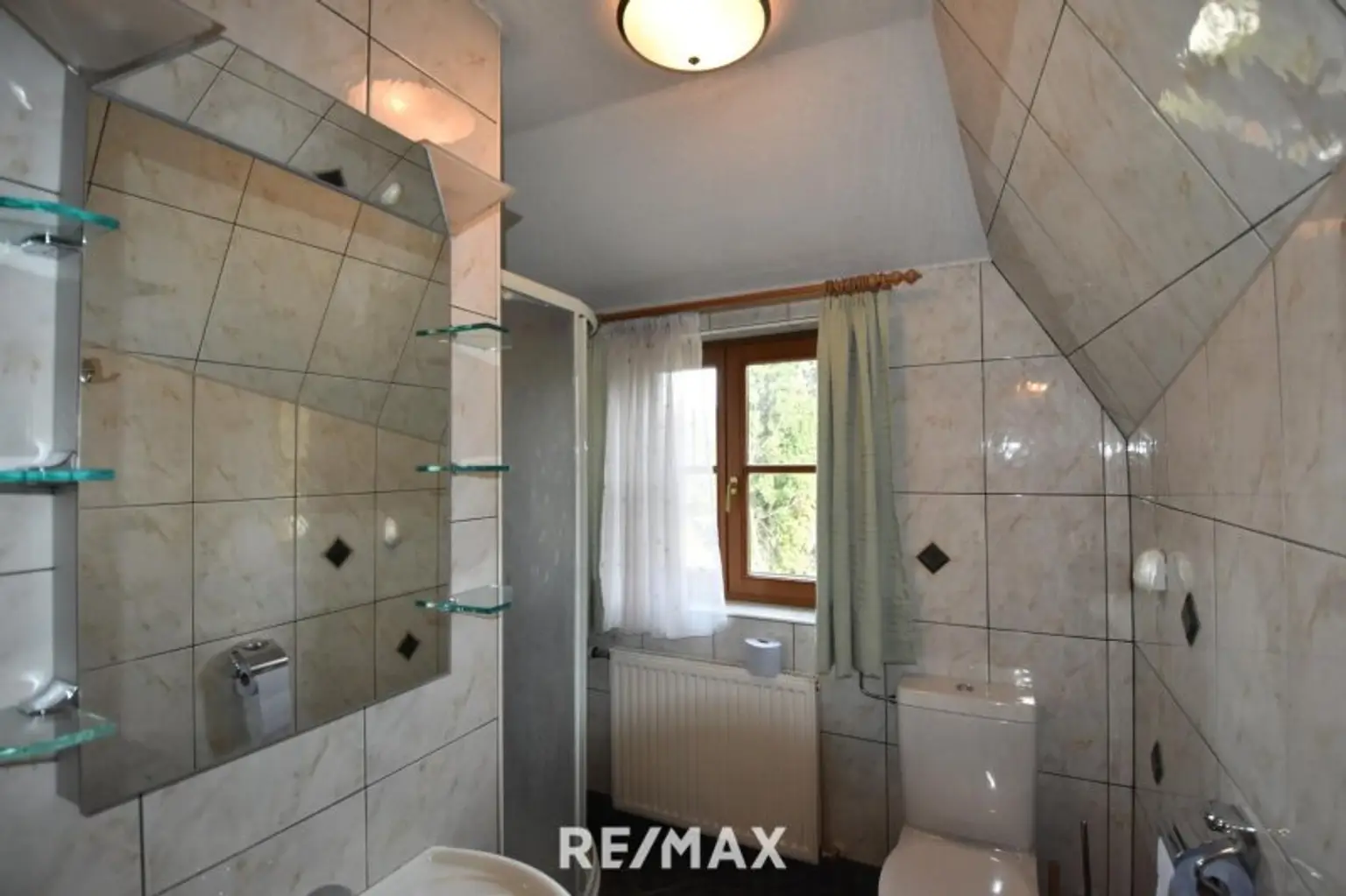 Badezimmer DG
