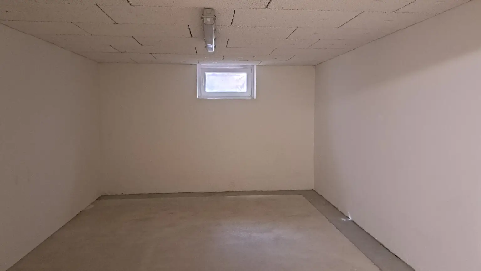 Provisionsfreie, 3 Zimmerwohnung mit Kaufoption. Erstbezug nach Renovierung!