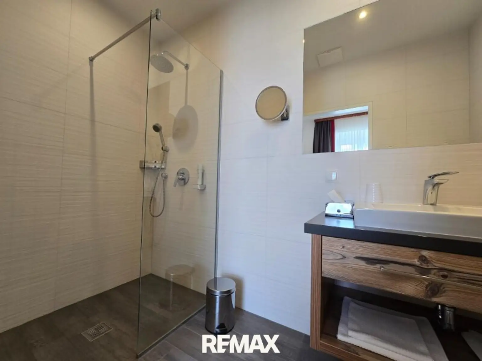weiteres Badezimmer