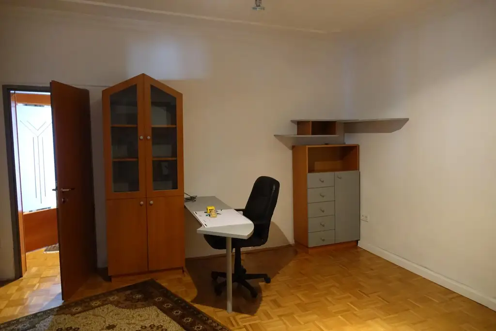 Viel Platz, viele Möglichkeiten, großes Grundstück!