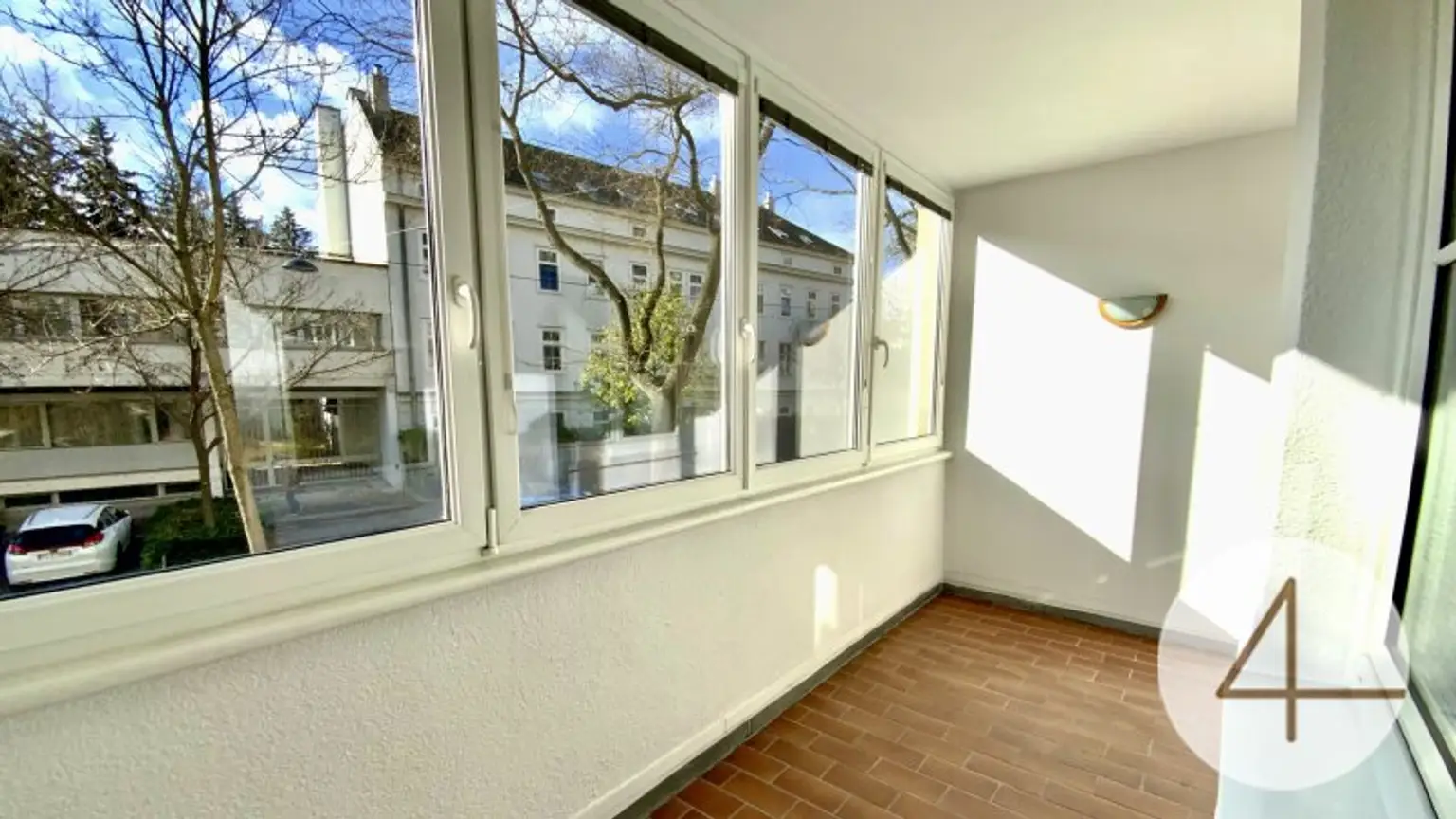 U4 fußläufig erreichbar - Familienjuwel in grüner Ruhelage mit Loggia - neuwertig