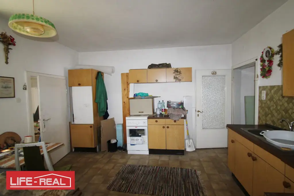 stark sanierungsbedürftiges Markthaus in Niederwaldkirchen