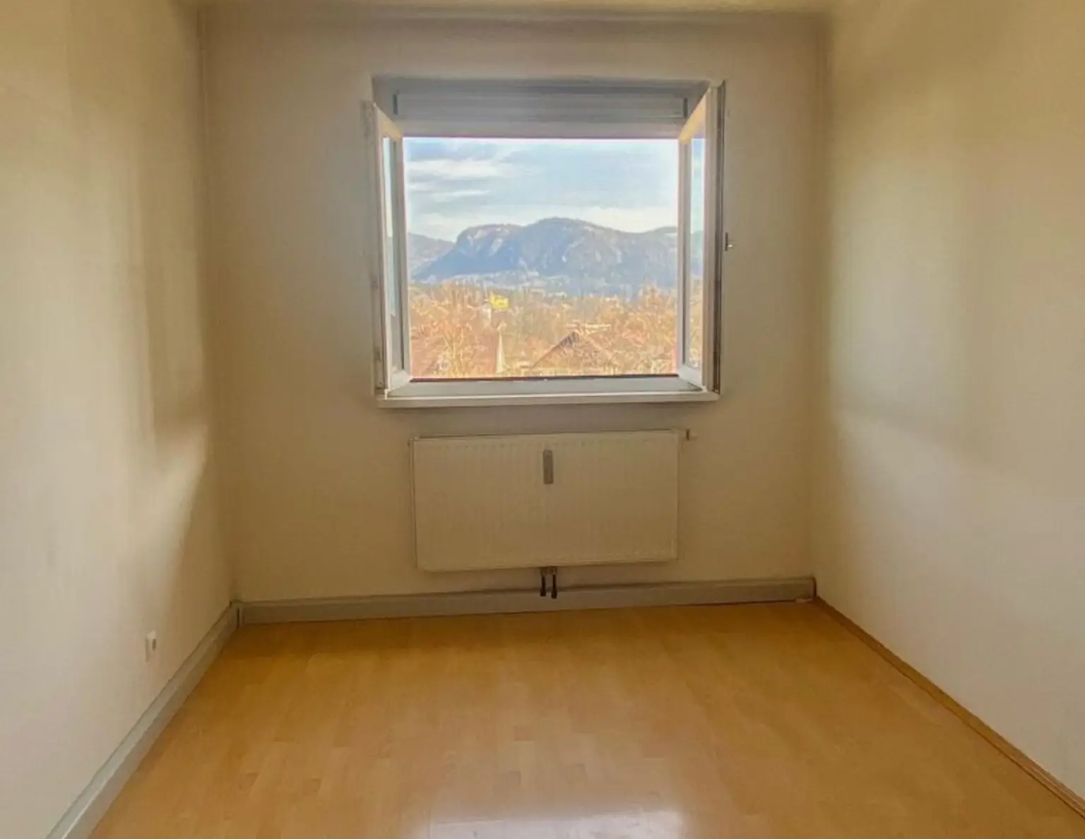 Günstige Wohnung mit Balkon in Trofaiach, Steiermark - Perfekt für Singles oder Paare!