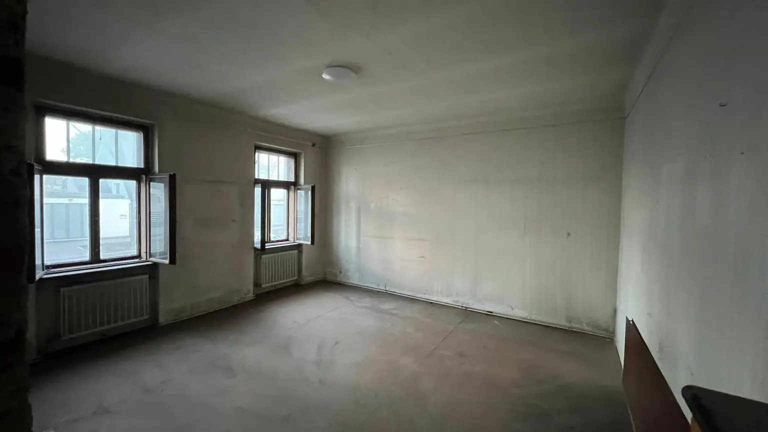 -20000434_1004159943_16344473