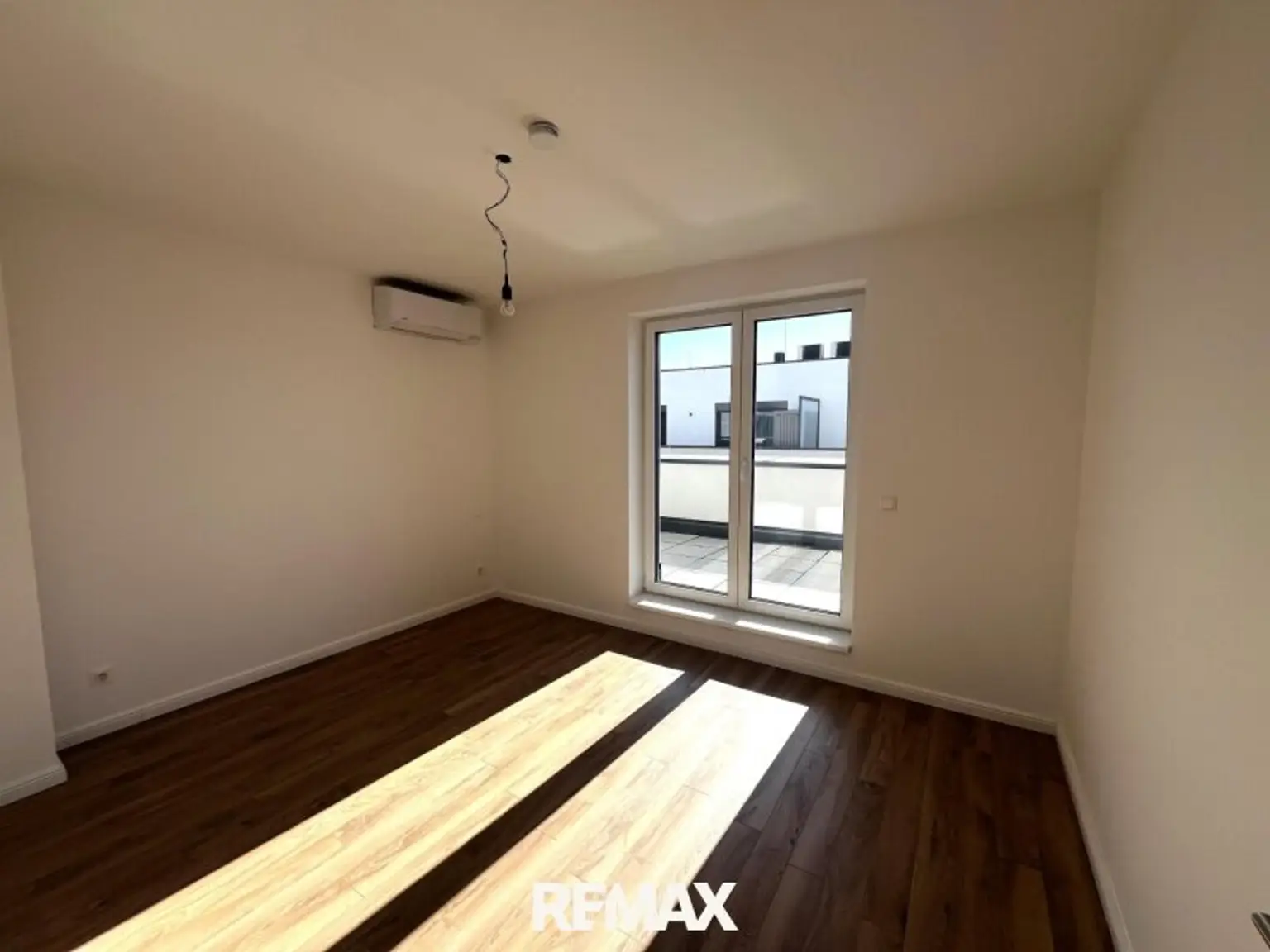 13 Schlafzimmer 2