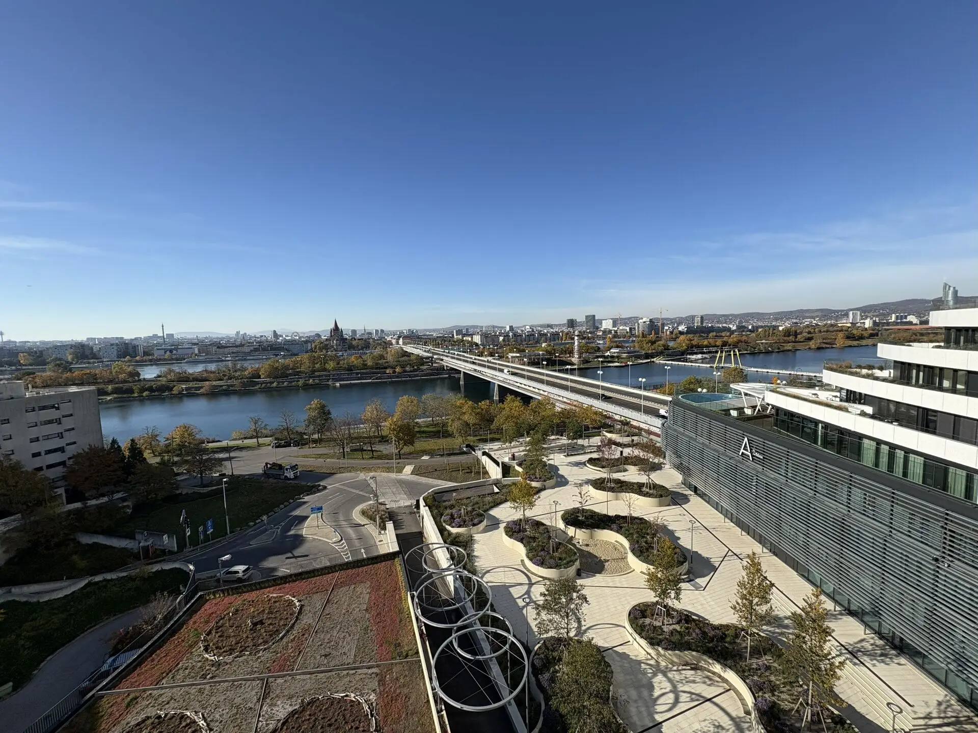 20251031_090241729_iOS