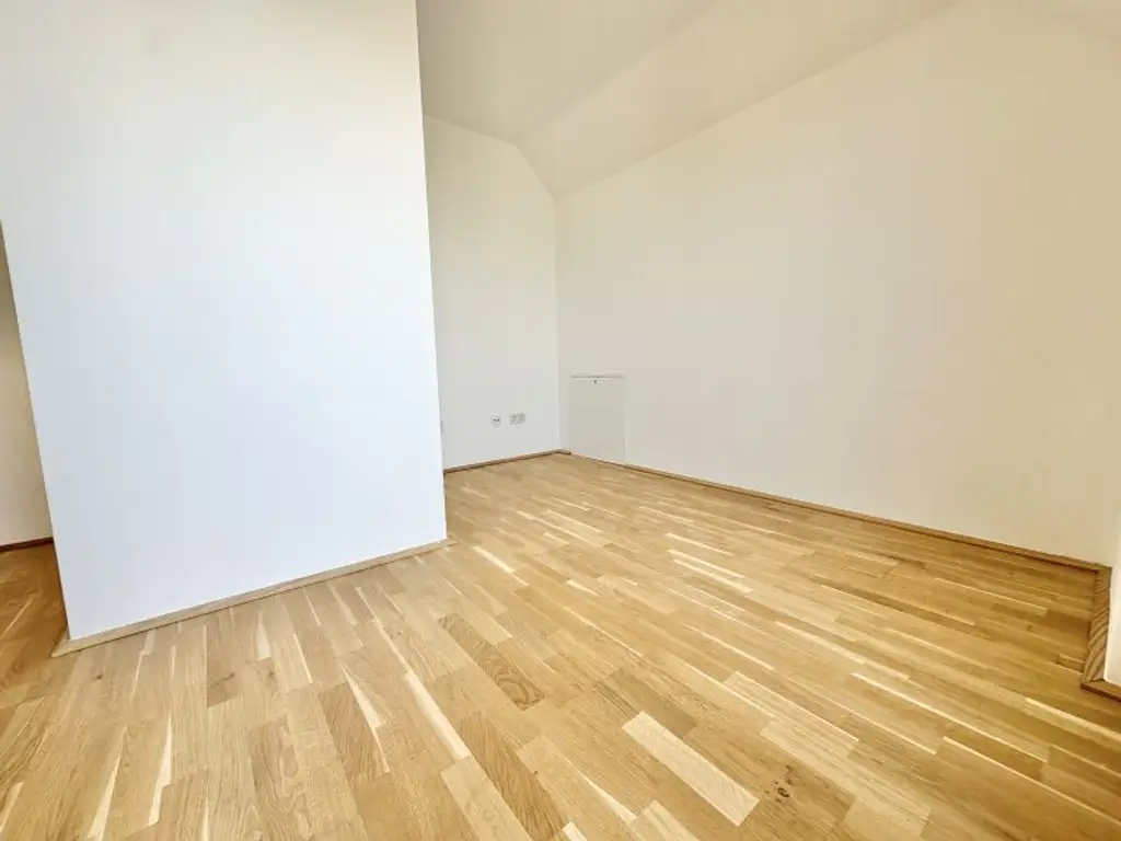 Hier müssen Sie schnell sein - AB SOFORT BEZIEHBAR!! Tolle 3 Zimmerdachgeschosswohnung + zwei Terrassen! Absolute Toplage! U1 Kagranerplatz!!