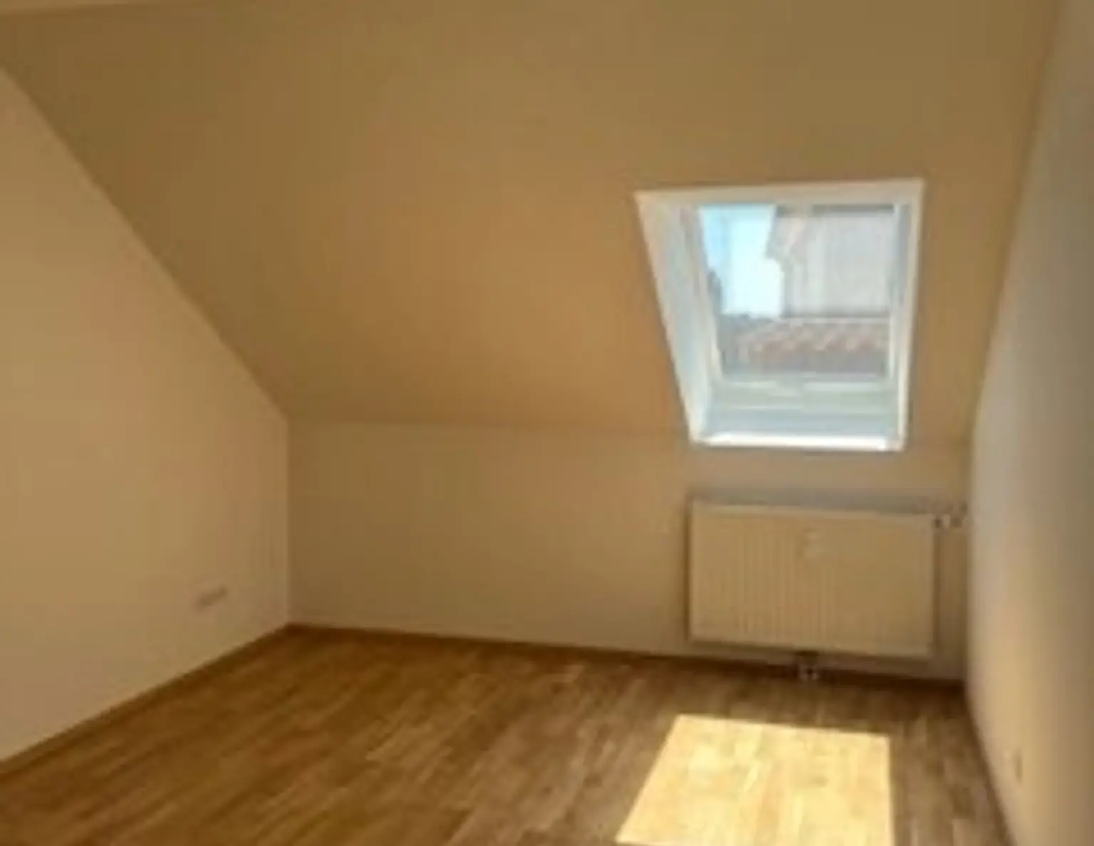 ANLEGERWOHNUNG in Graz, Bezirk St. Leonhard: 2 Zimmer davon 1 Zimmer Essen/Kochen/Wohnen, Terrasse,