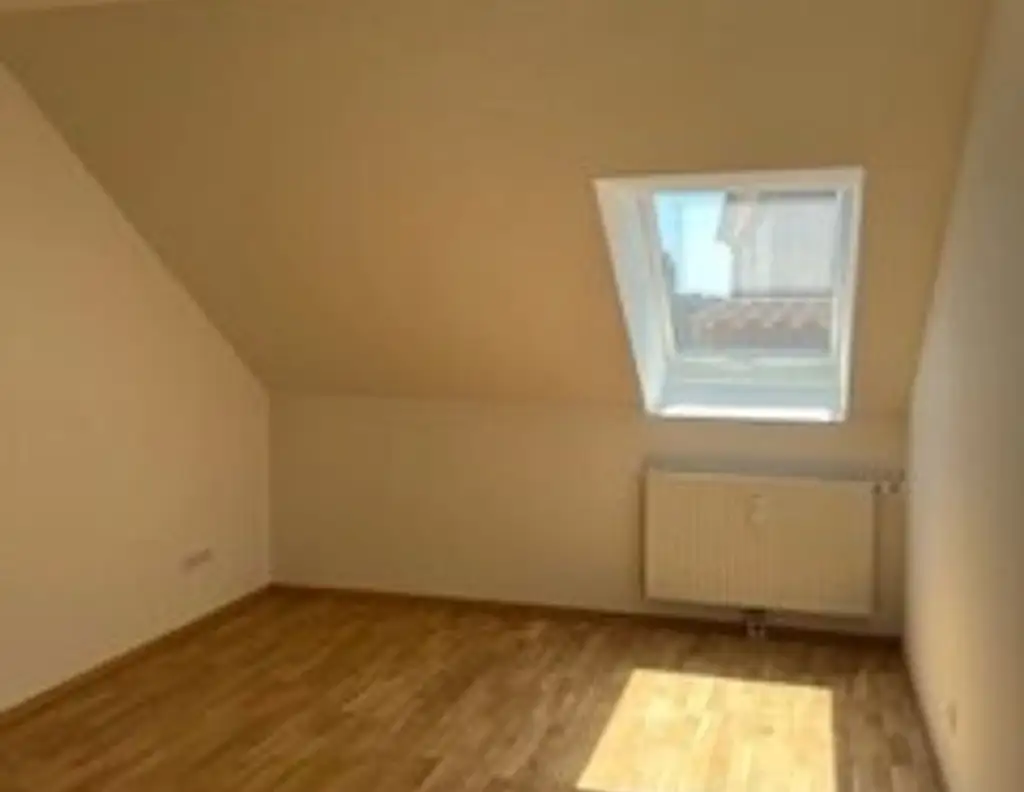 ANLEGERWOHNUNG in Graz, Bezirk St. Leonhard: 2 Zimmer davon 1 Zimmer Essen/Kochen/Wohnen, Terrasse,