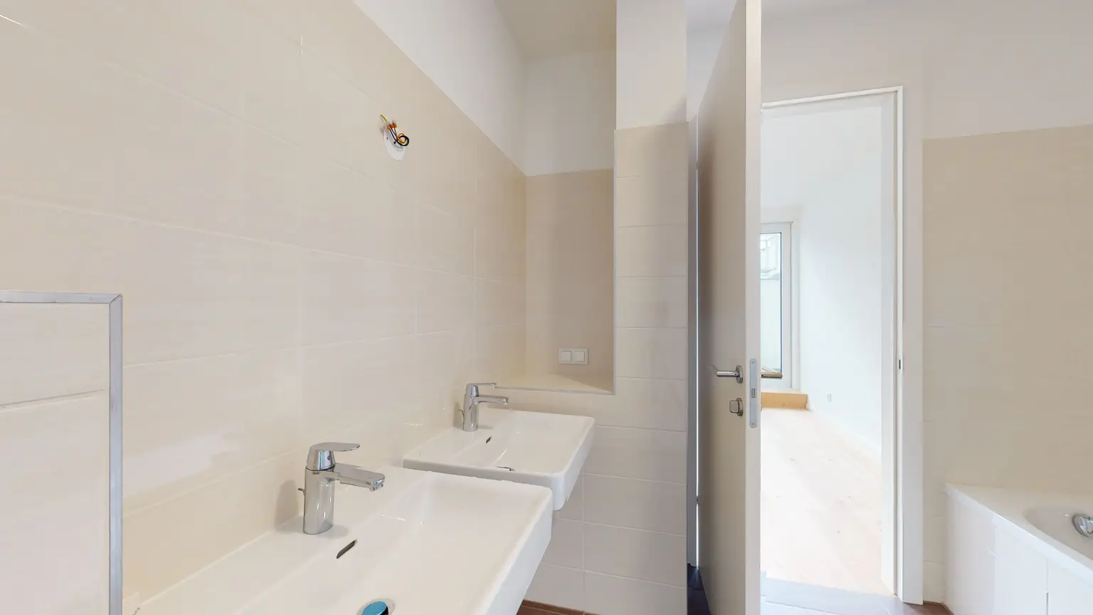 "Urban Oasis" - Moderne DG-Wohnung mit unvergleichlicher Dachterrasse