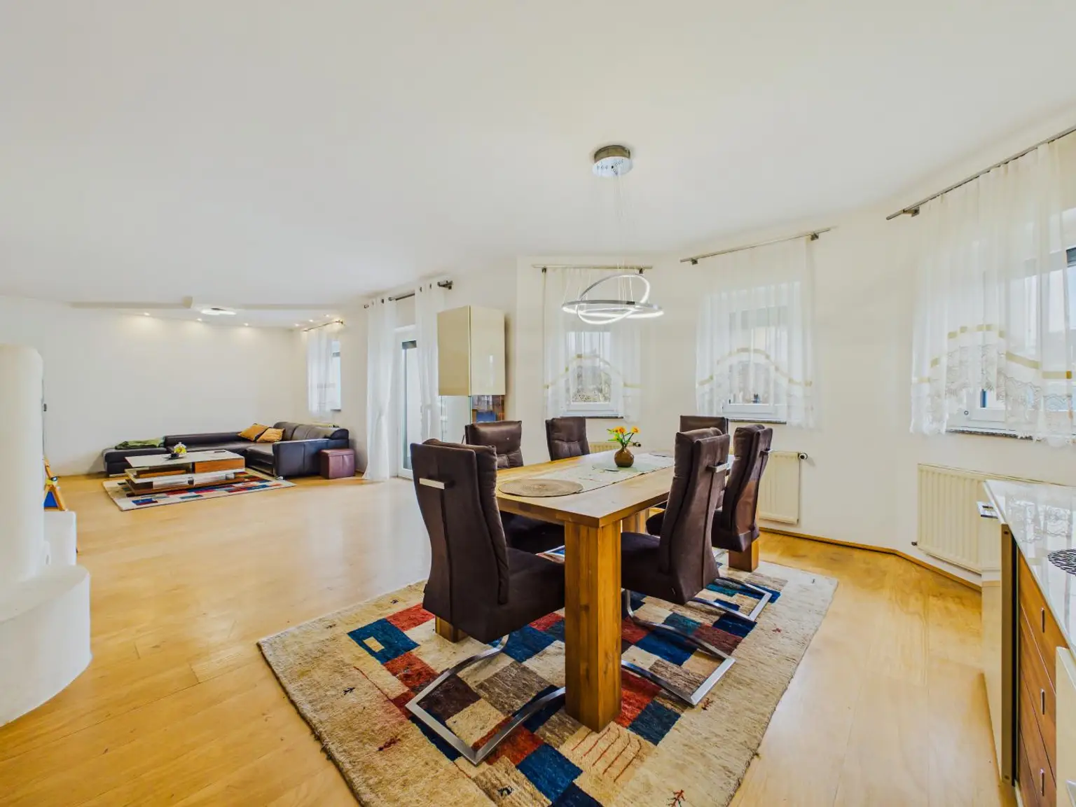 Wohn- und Essbereich 1