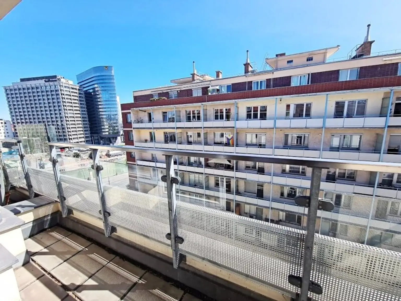 SALZTORGASSE, DONAUKANAL-NÄHE, 51 m2 Neubau mit Stehbalkon, 2 Zimmer, Komplettküche, Wannenbad, Parketten, Fernblick