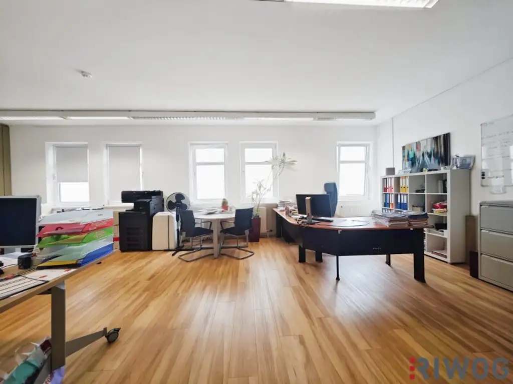 124m² Büro im IZ-Süd | Parkplätze am Gelände | optionale Lagerhalle mit ca. 294m² verfügbar