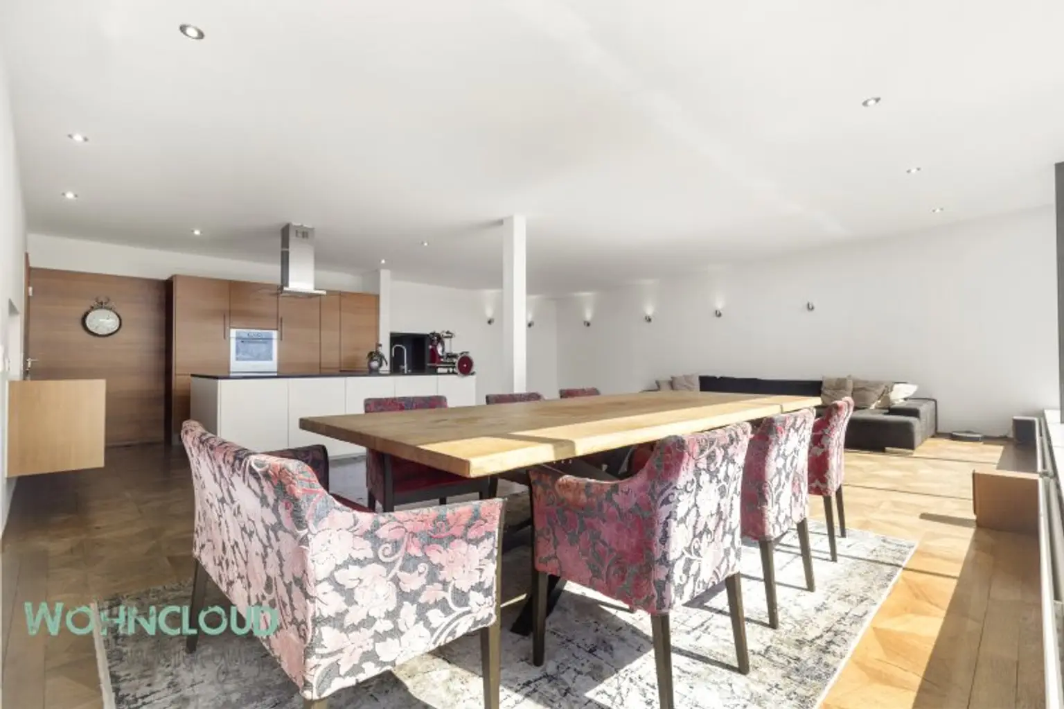 ESSPLATZ MIT AUSSICHT