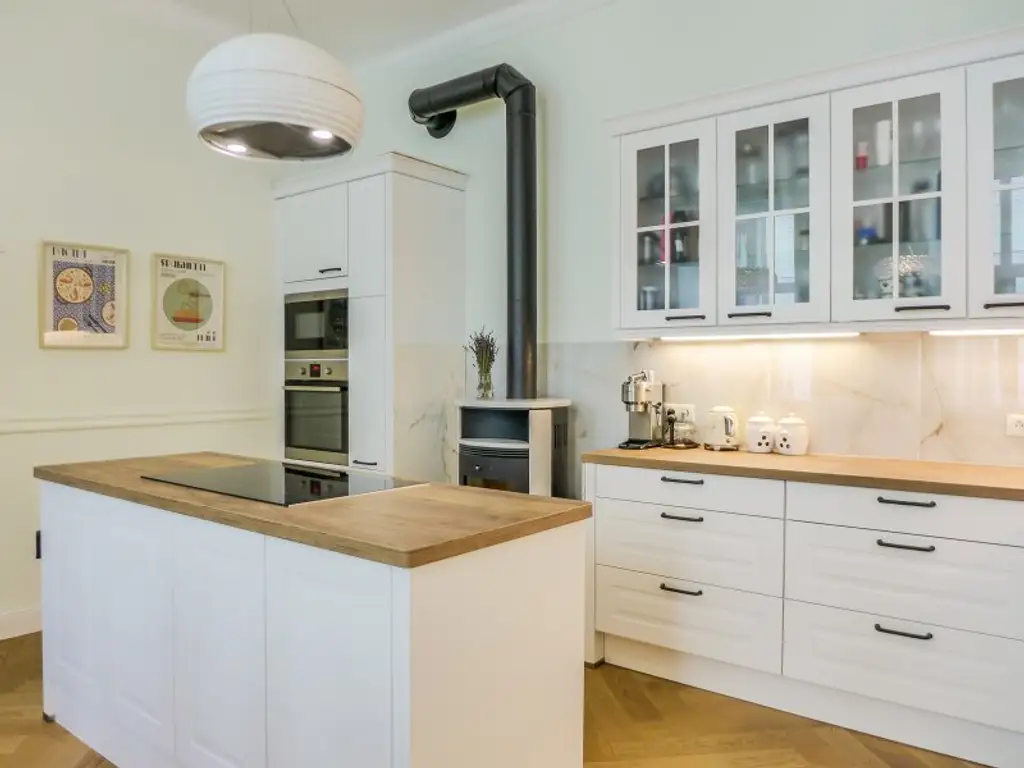 Klassischer Altbau trifft modernes Raumkonzept - 4 Zimmer-Wohntraum nahe Wien Mitte