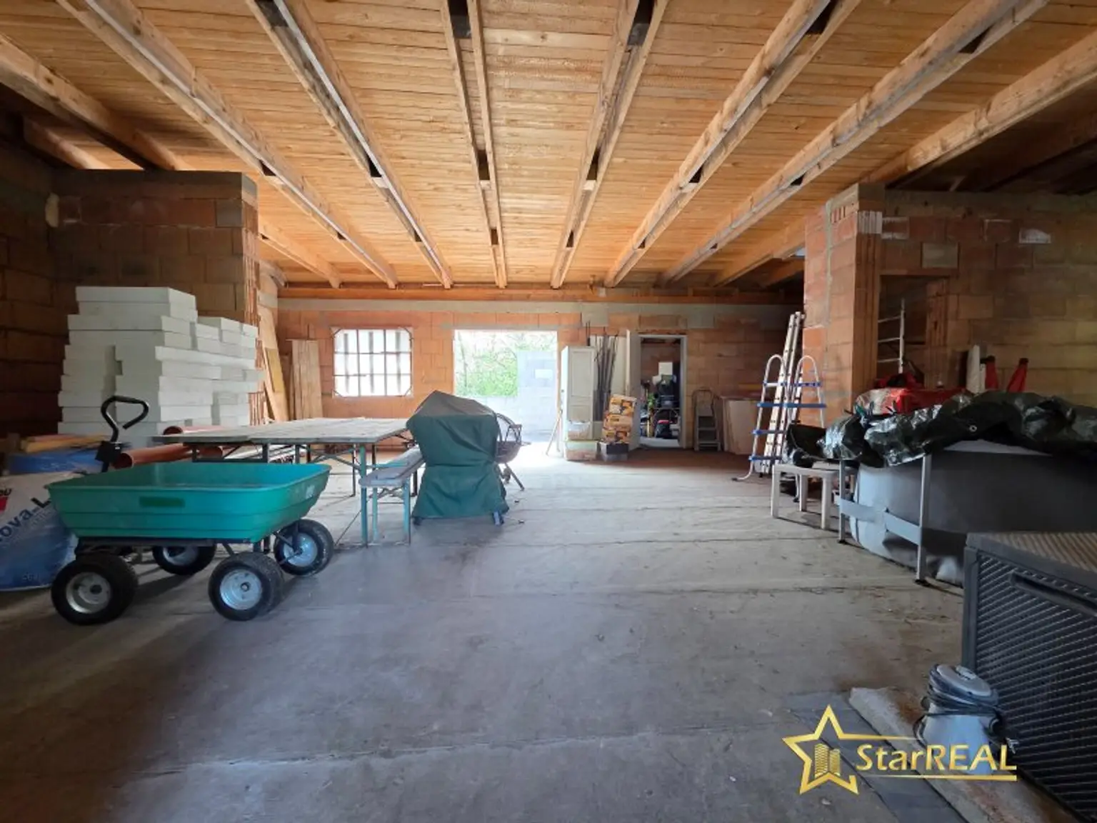 Ihr Traum vom Eigenheim – gestalten Sie selbst! Bungalow-Rohbau mit 485 m² Eigengrund, 2 Terrassen & Carport.