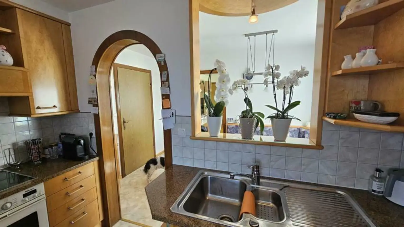 ** Geschmackvolles Zweifamilienwohnhaus - ca. 19ha LW-Fläche mit Wald ** unvergleichbarer Panoramablick auf Schloss Kapfenstein und das steirische Hügelland **
