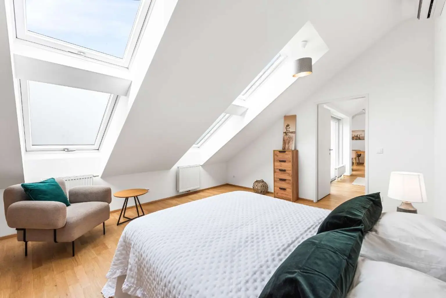 Dachgeschoßtraum  116m²  mit 3 Terrassen in Toplage 1090 Wien !