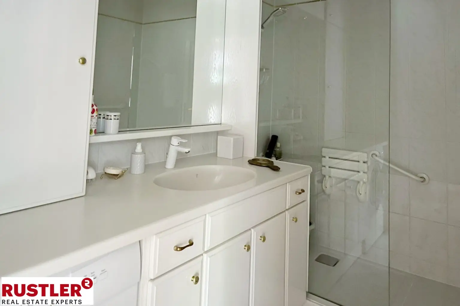 NEUER PREIS! Großzügige 2 Zimmerwohnung mit Loggia