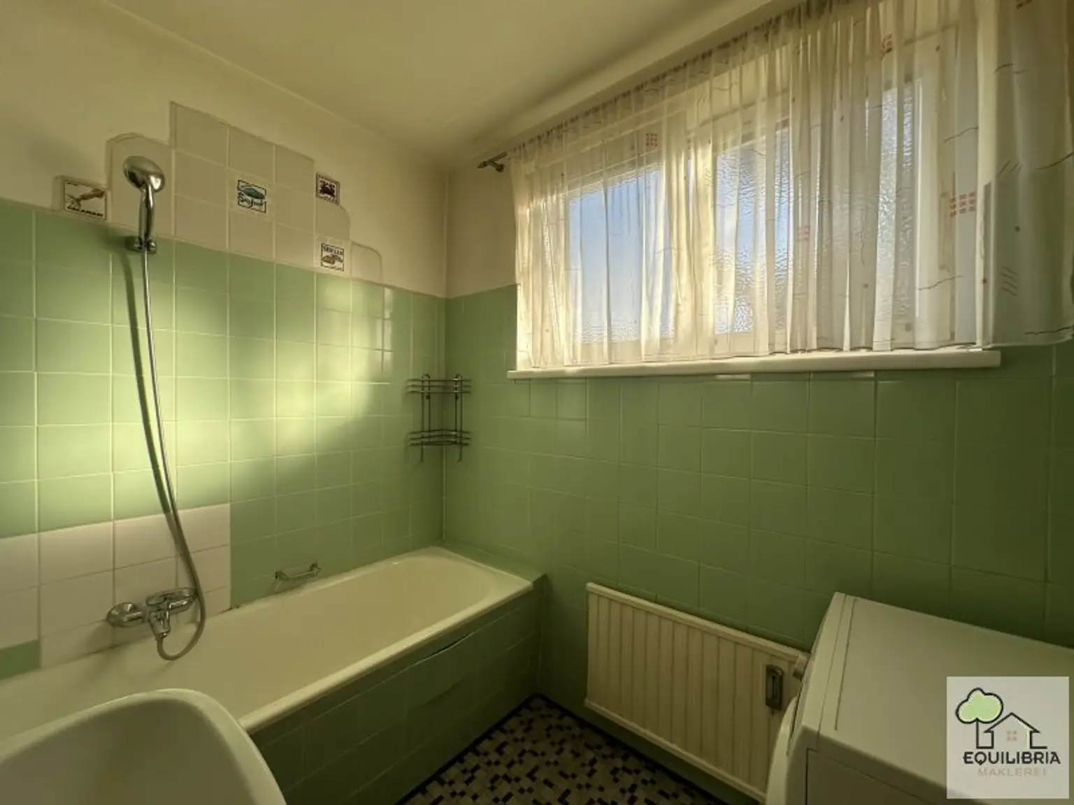 Renovierungsbedürftige 3-Zi-Wohnung Obere Stadt inkl. Stellplatz
