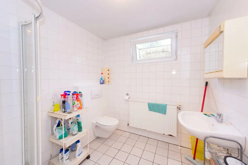 Exklusive Villa in bester Lage von Graz - privat, naturnah, perfekte Balance aus Komfort und Lebensqualität.