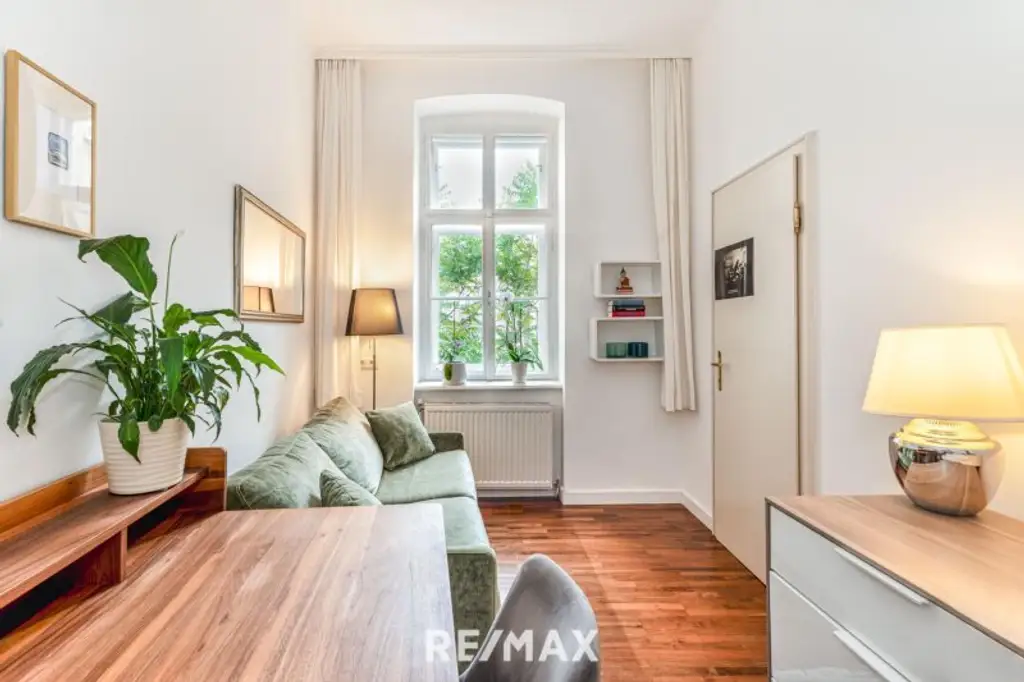Sanierter Altbau | 3 - 4 Zi | Offener Kamin | Grenze 18. Bezirk