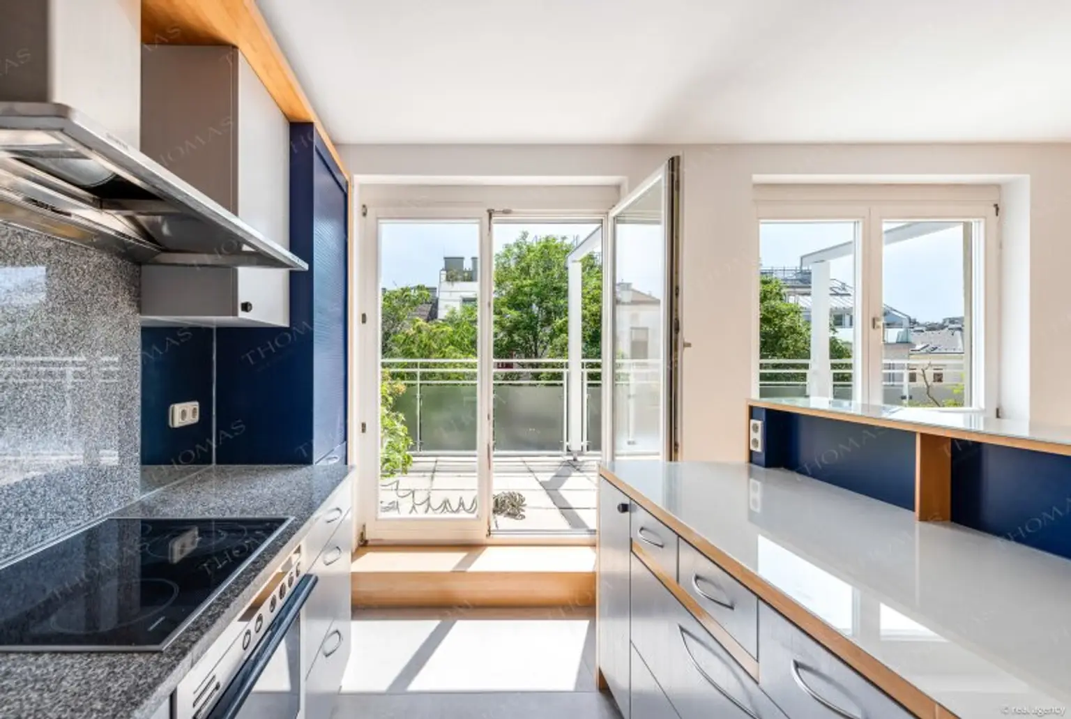 Lichtdurchflutete Maisonette mit Dachterrasse direkt am Währinger Park