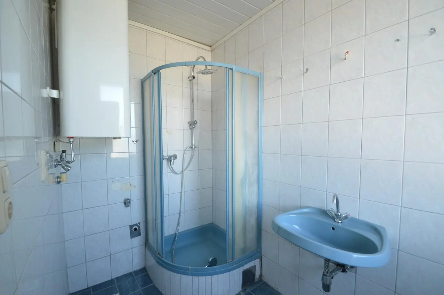 Duschbad mit Fenster