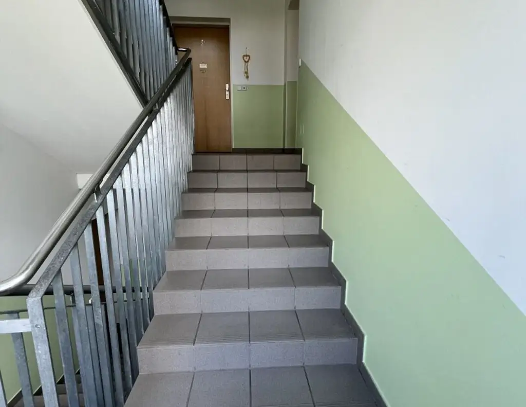 JENBACH - Moderne und sonnige 3 Zi.-Wohnung mit Balkon am Waldesrand